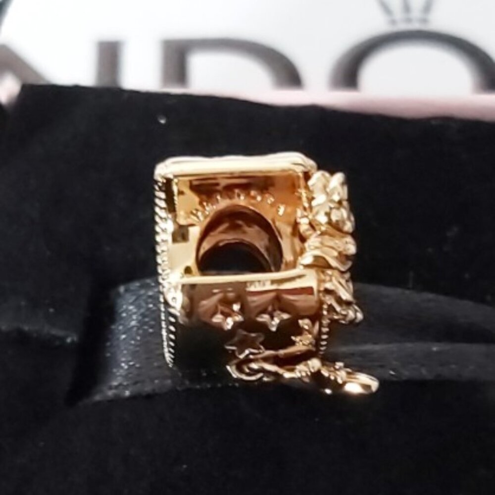 PANDORA *Retired* Sterling Silver & 14K Gold-Plated Disney Mickey & Minnie - Picture 5 of 16